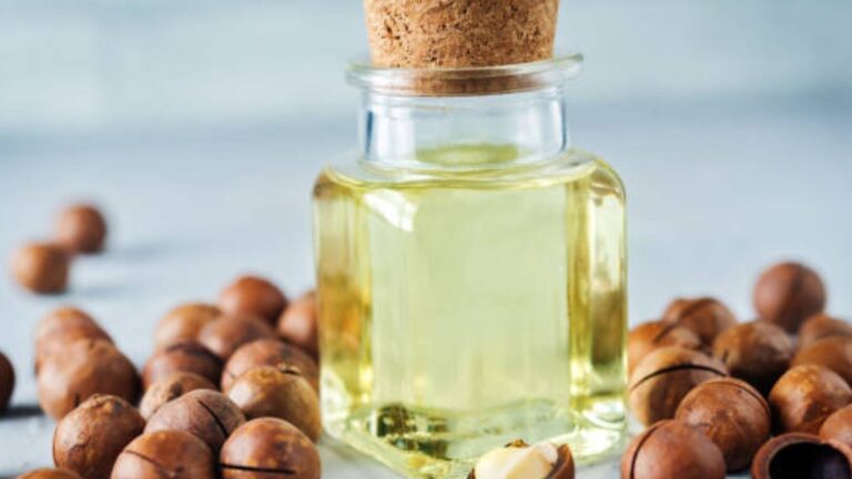 ¿El aceite de nuez de macadamia: el secreto para una piel rejuvenecida?