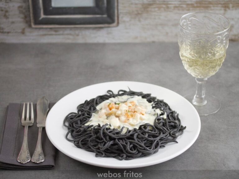 Espaguetis Negro Con Gambas y Nata: Deliciosa Receta Fácil de Preparar