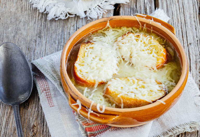 Receta de Sopa de Cebolla con Huevo: ¡Deliciosa y Fácil!